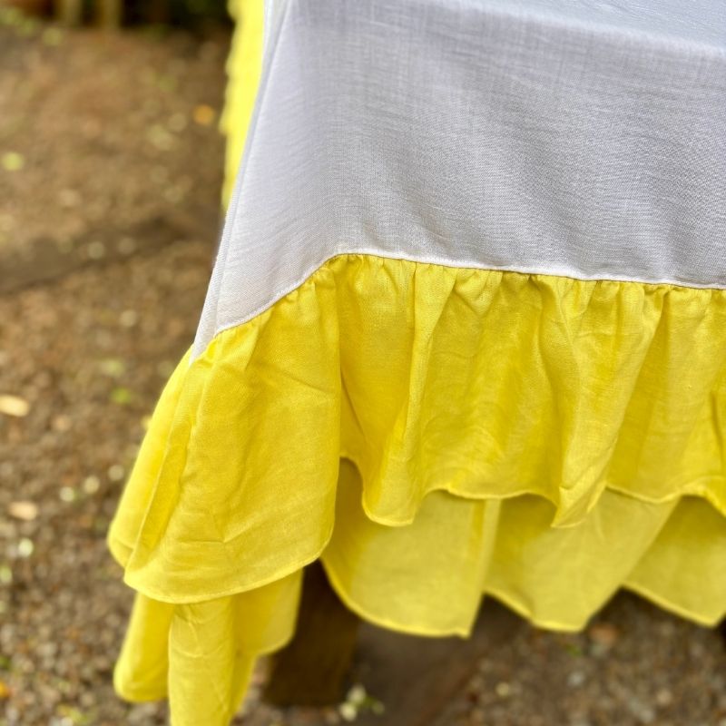 Mantel Paz / Lino Blanco con Volados Amarillos