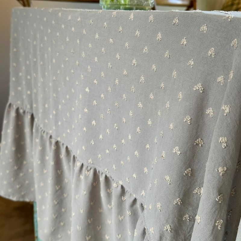 Mantel Bali / Gris con Bordado