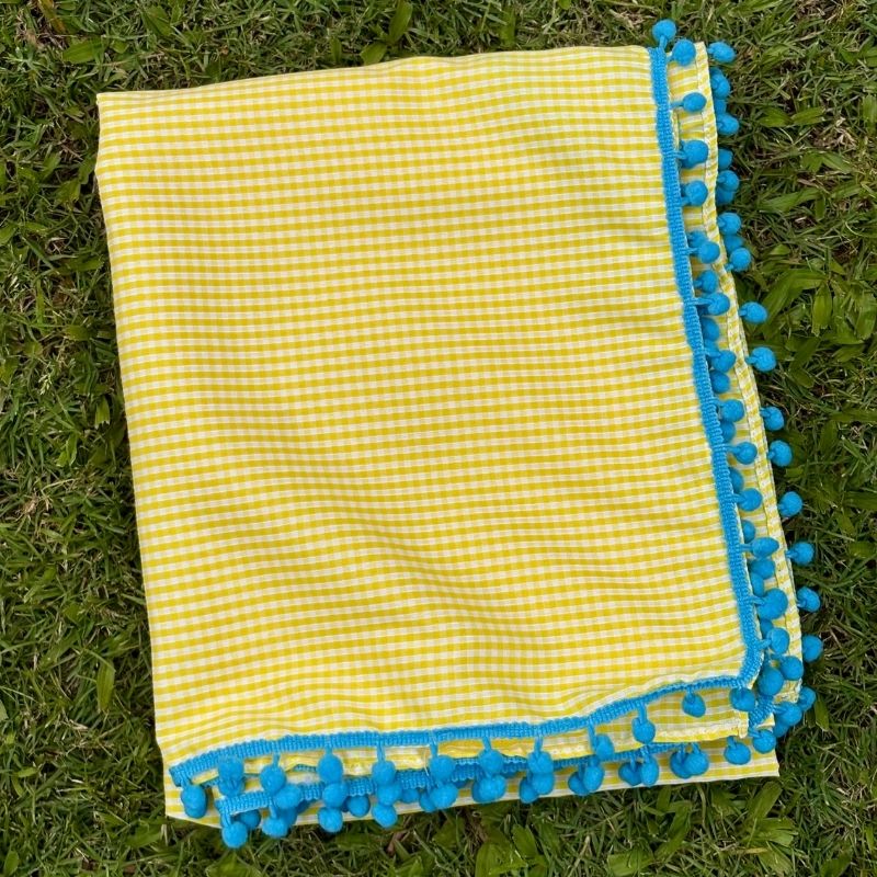 Mantel Picnic / Amarillo